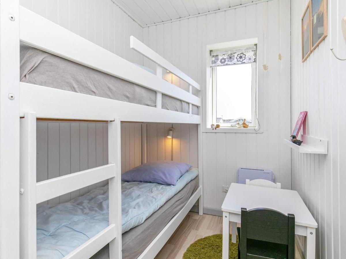 Three-Bedroom Holiday Home In Lokken 38 Exteriör bild